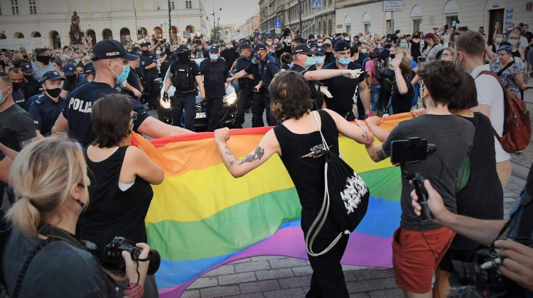 Macie filmy z piątkowych zatrzymań? KPH potrzebuje waszej pomocy